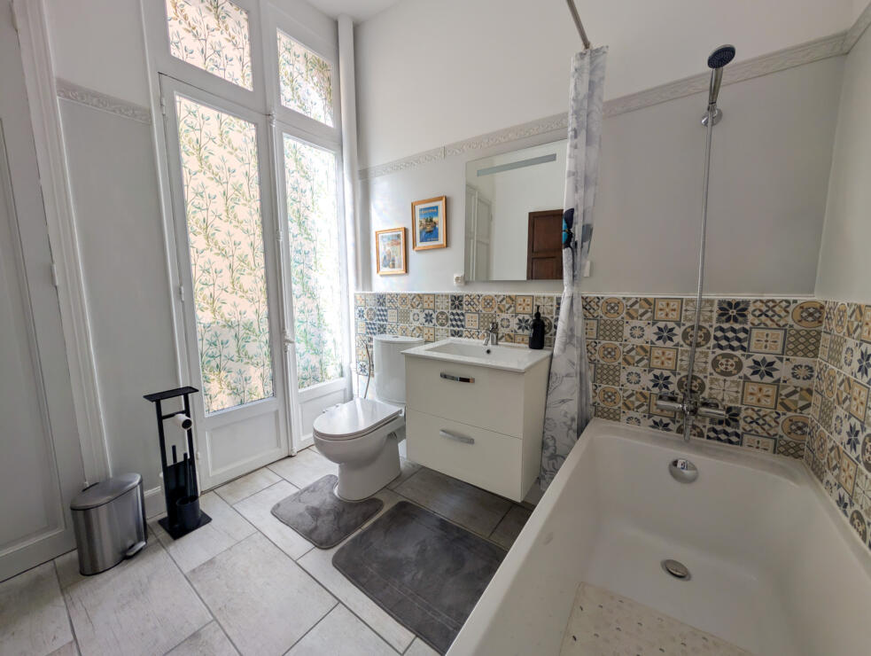Beautifully Renovated and Furnished Apartment in the Heart of Carcassonne