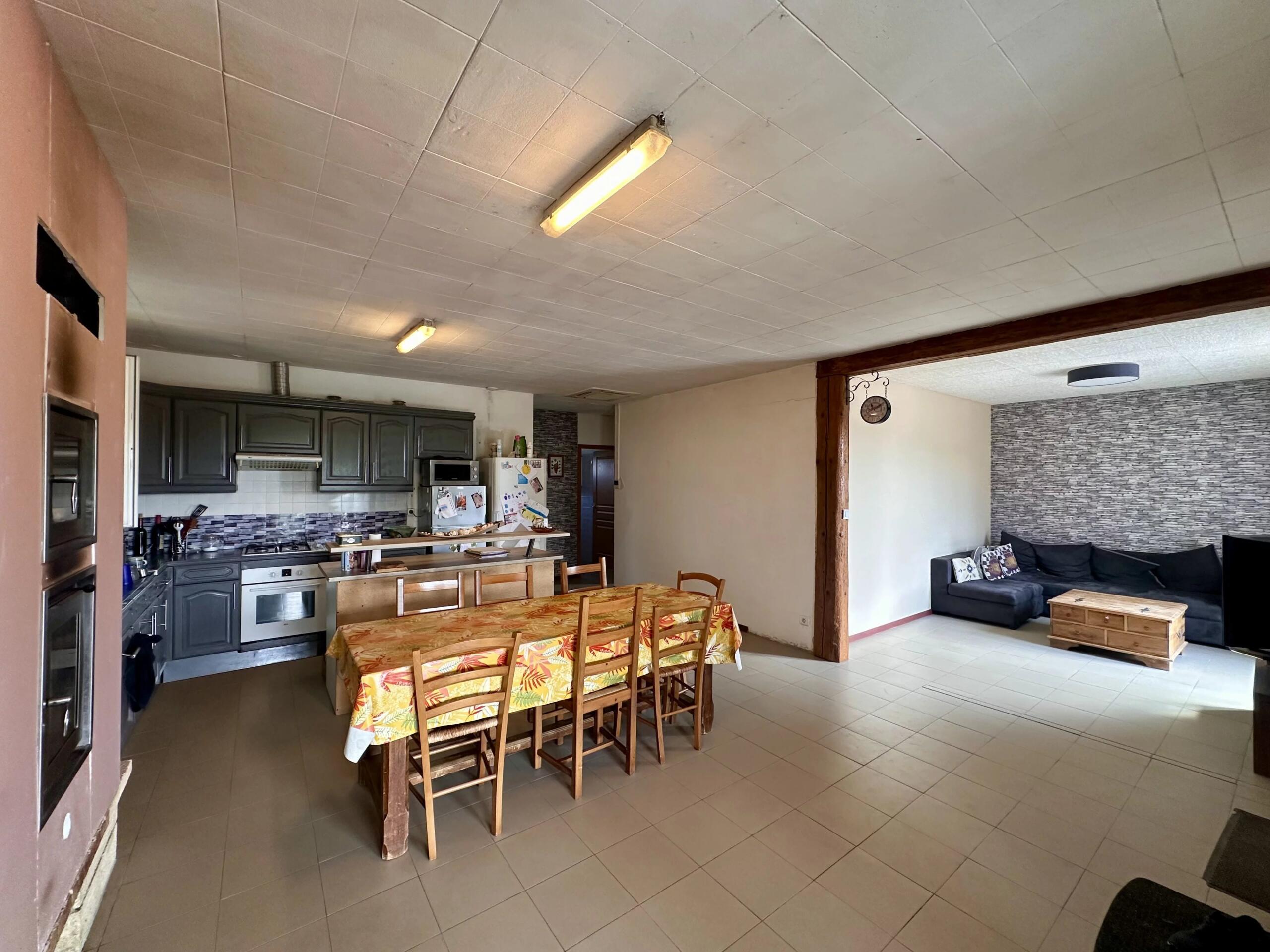 Country Home with Studio, Barn and Far-Reaching Rural Views, Aquitaine – France – BVI86310