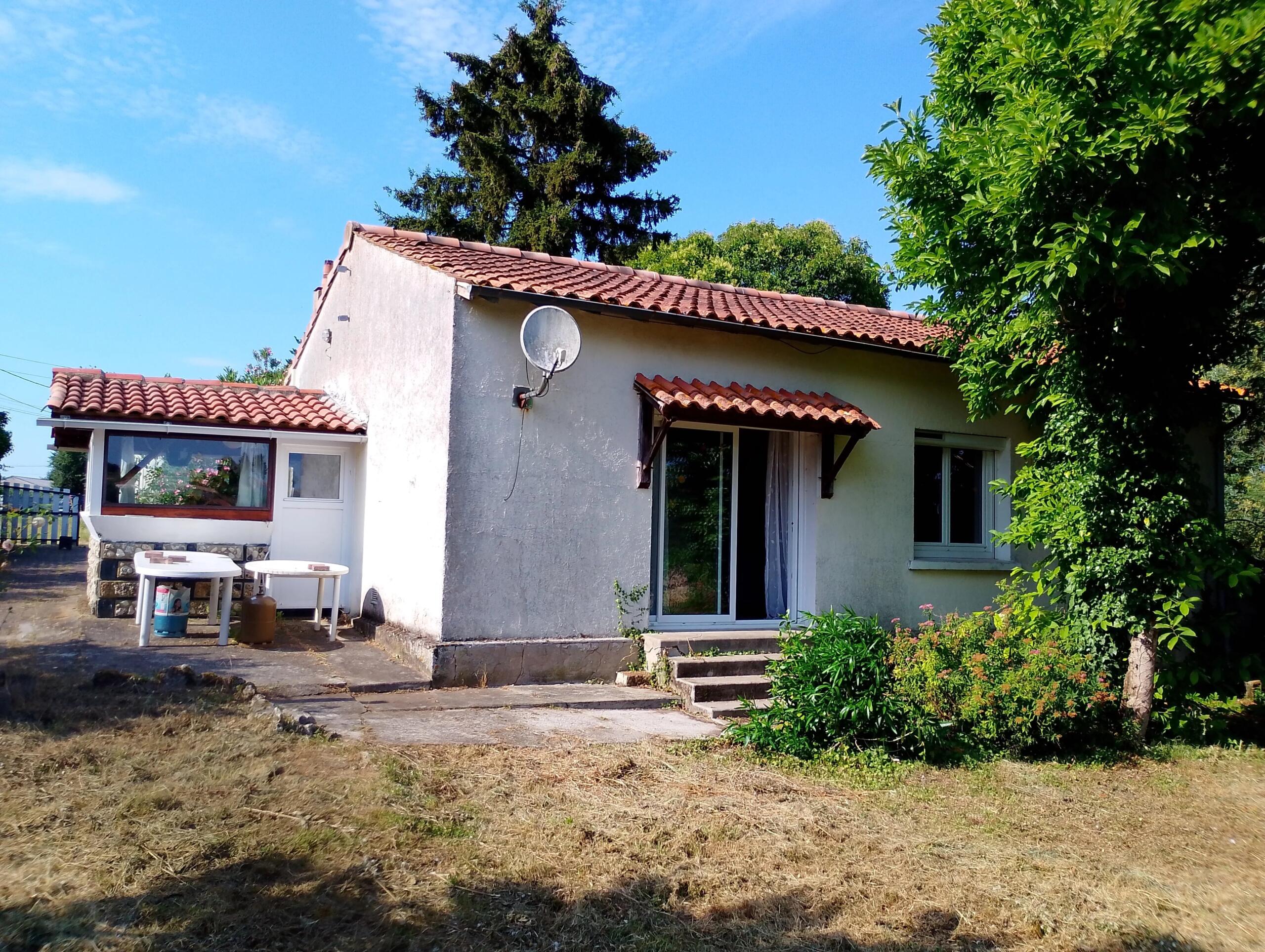 Near Jonzac, Poitou-Charentes – France – BVI84934