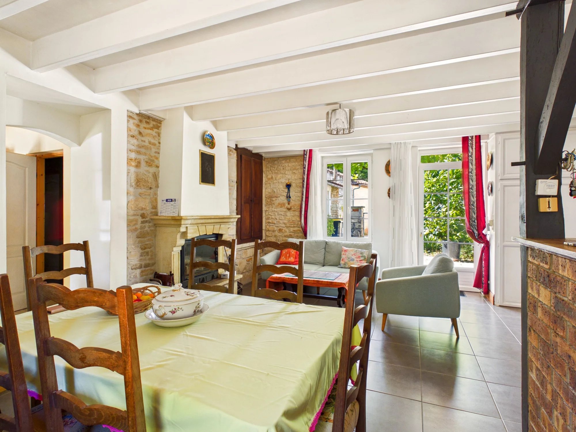 Spacious Family Home with 5 Bedrooms, Large Garden, Poitou-Charentes – France – BVI82308