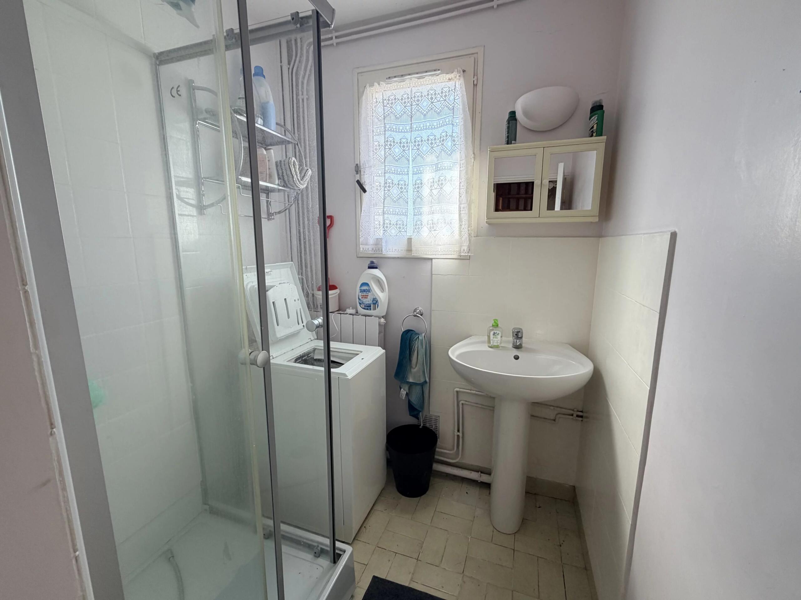 Detached 3 bedroom house in a quiet hamlet, just 10 min from major towns, Limousin – France – BVI86322
