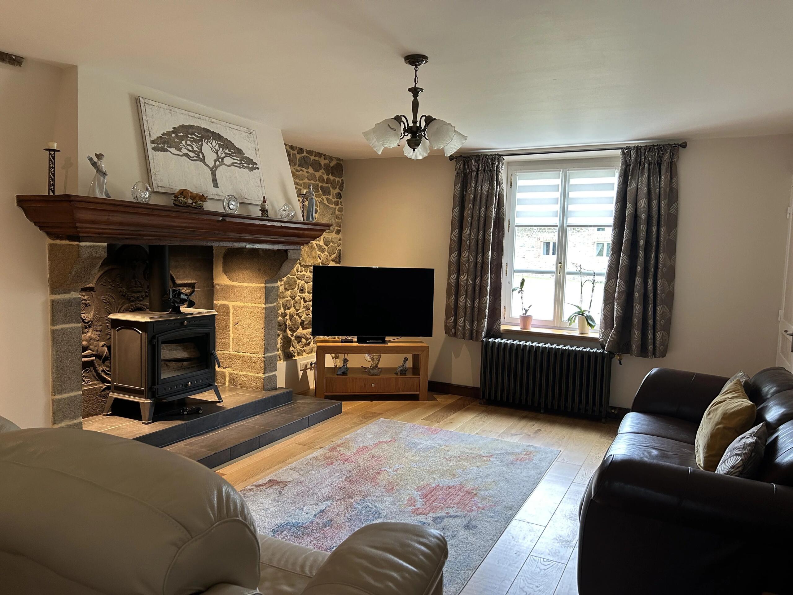 Three stunning properties in their own hamlet, Limousin – France – BVI86059