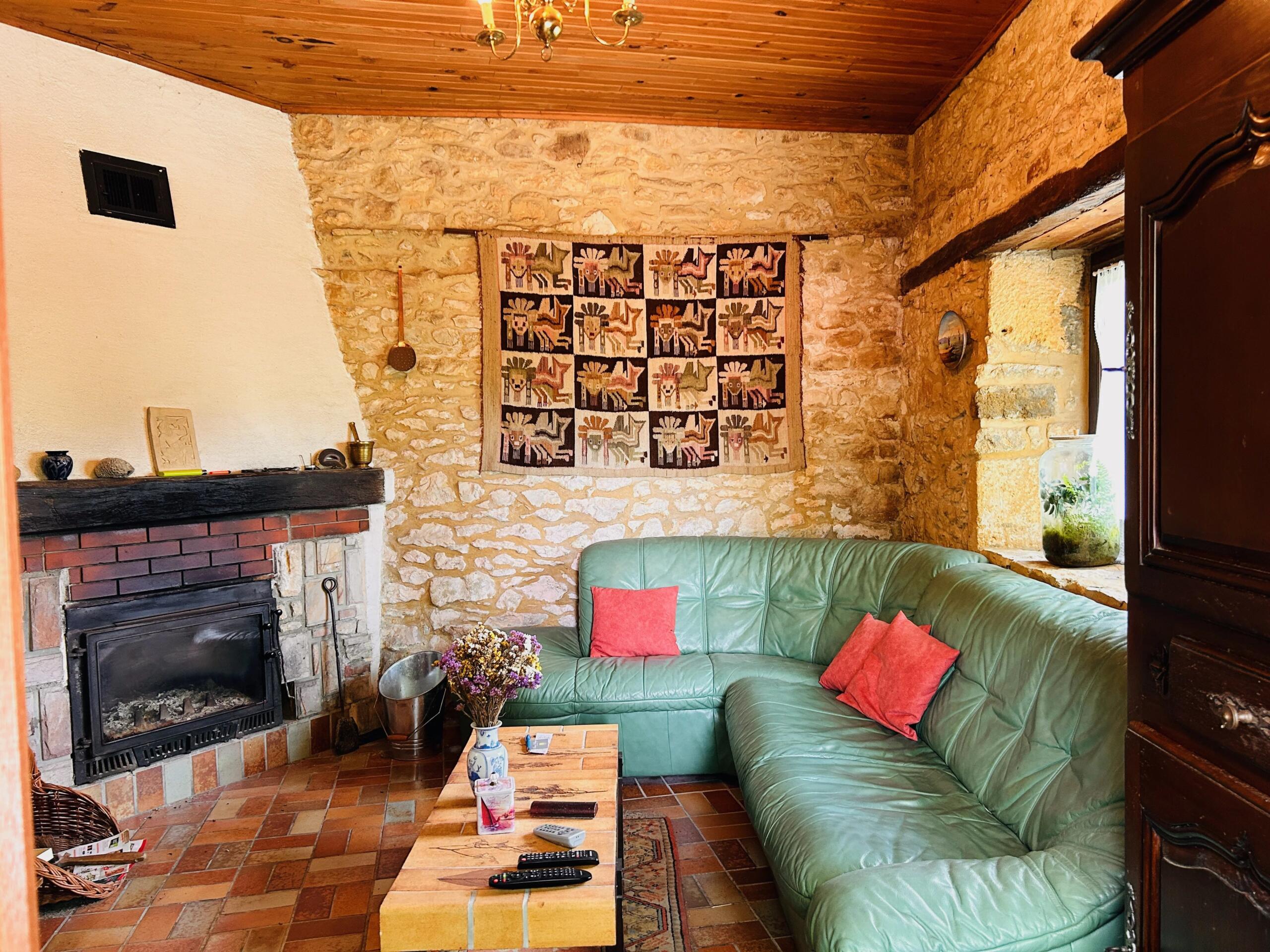 French country house with guest house, pool and private gardens near Gourdon, Midi-Pyrénées – France – BVI83274