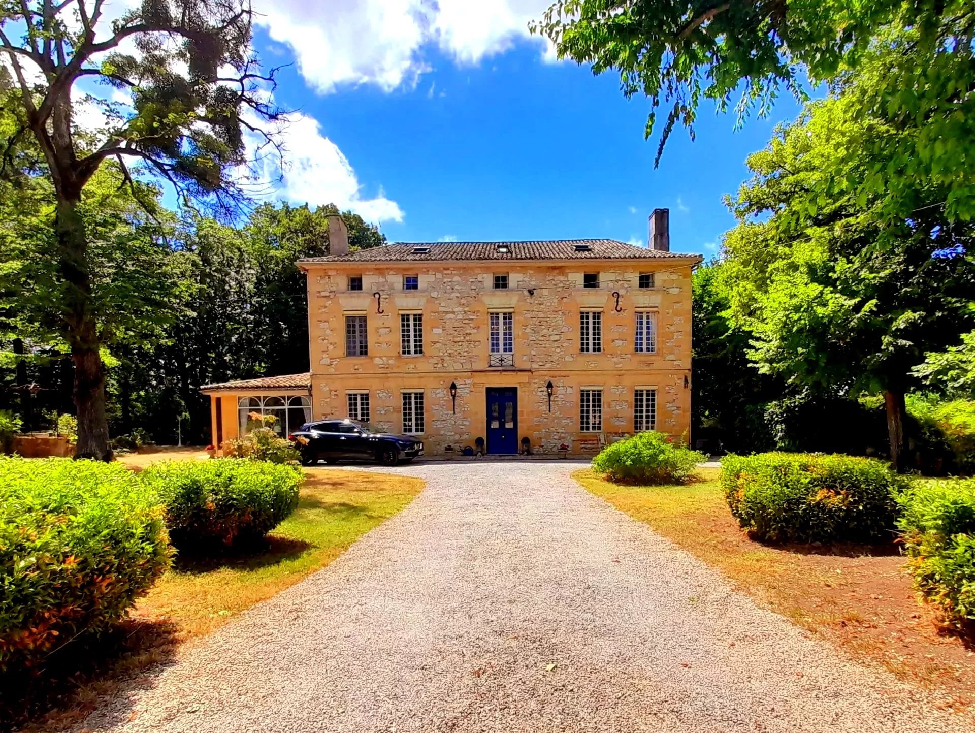Superb 18th century manor house, Aquitaine – France – BVI71463