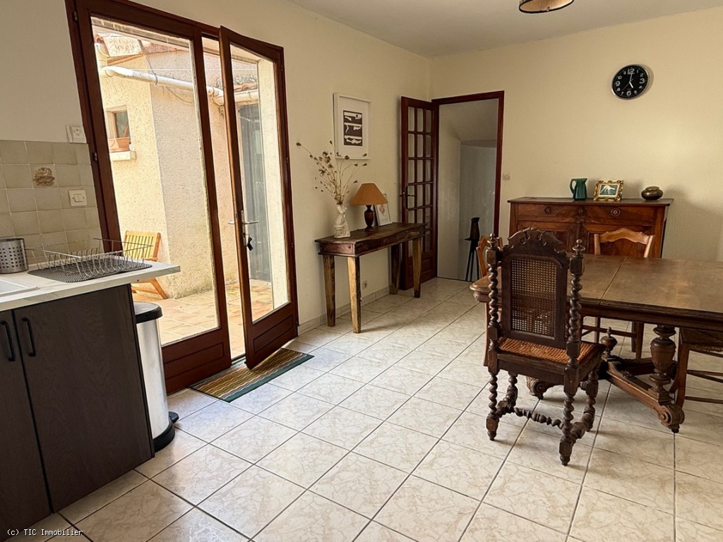 2 bedroom House in Verteuil-Sur-Charente, France – r7534