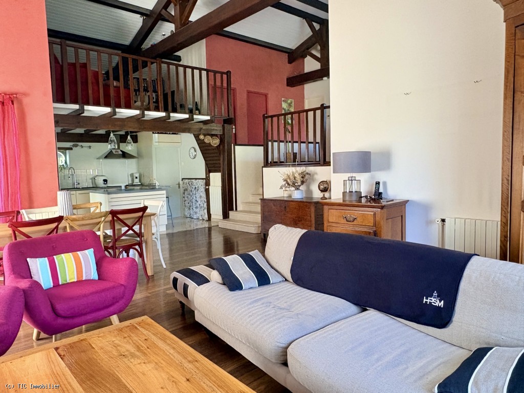 2 bedroom House in Ruffec, France – r7530
