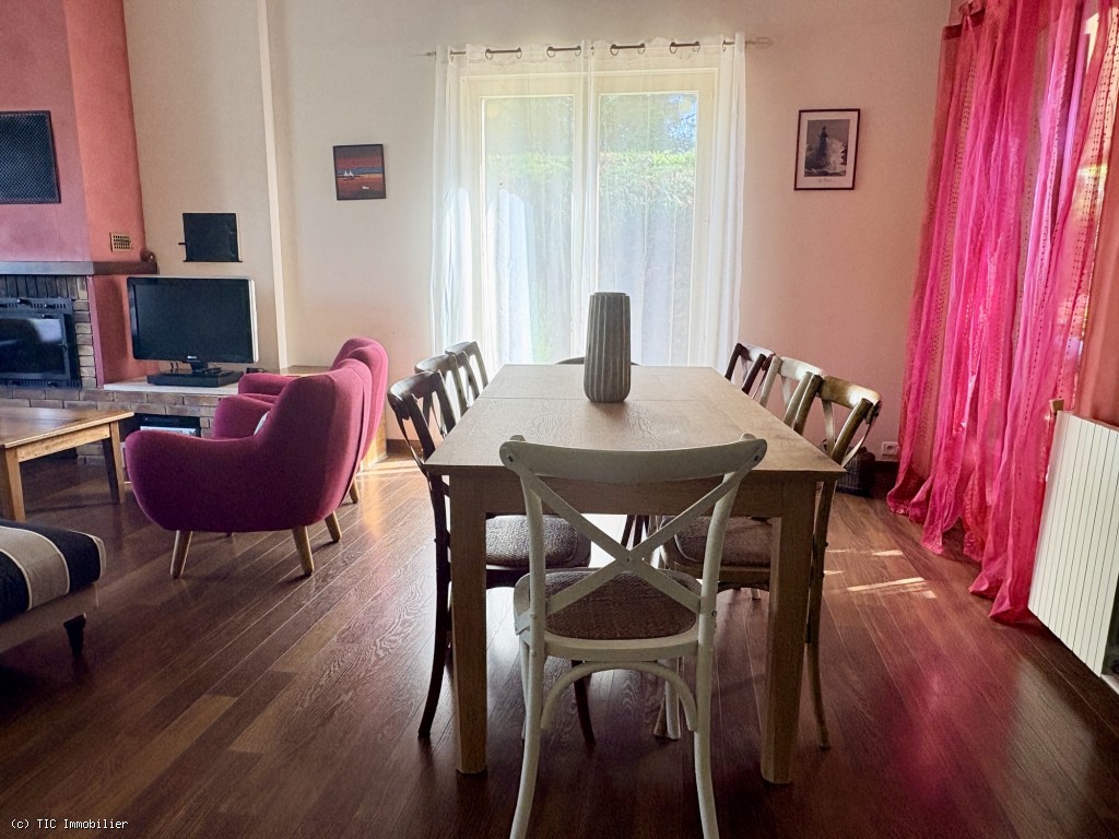 2 bedroom House in Ruffec, France – r7530