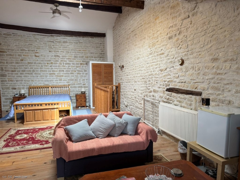 4 bedroom House in Sauze-Vaussais, Sauzé-Vaussais, France – r7521