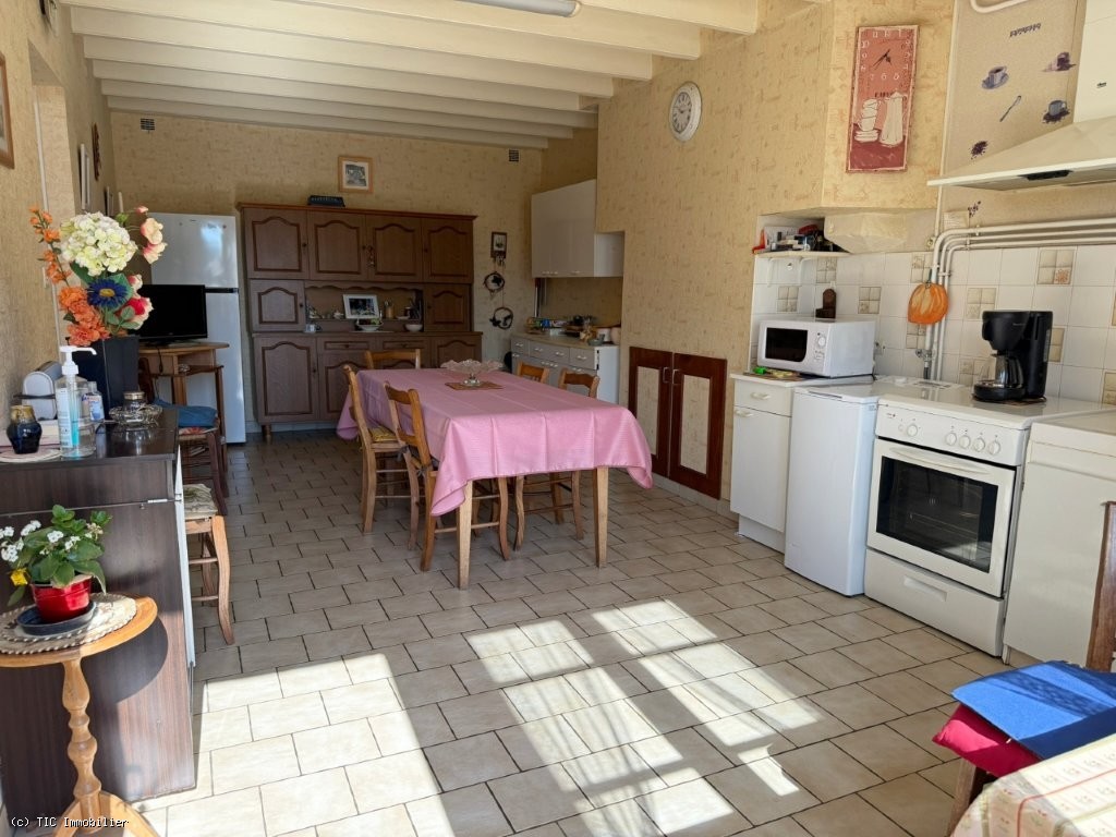 2 bedroom House in Ruffec, France – r7519