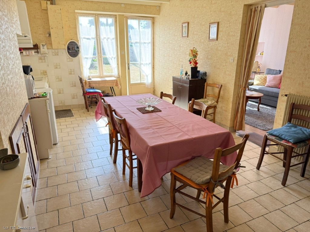 2 bedroom House in Ruffec, France – r7519