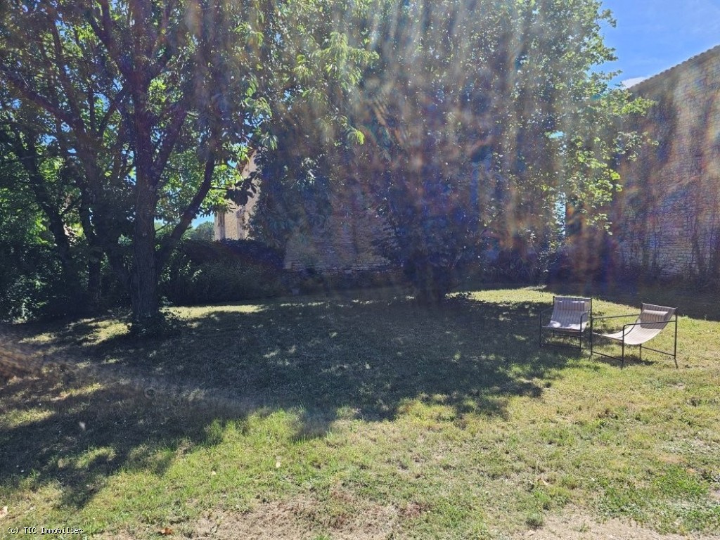 2 bedroom House in Blanzay, France – r7515