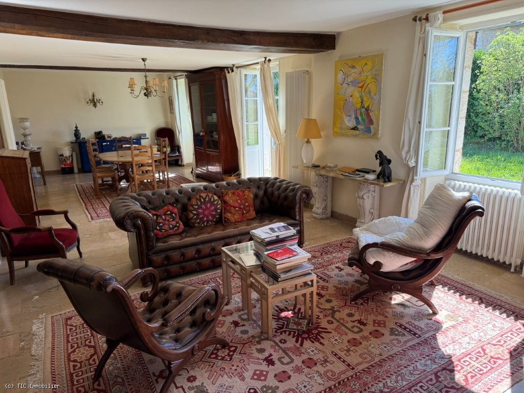 4 bedroom House in Ruffec, France – r7283