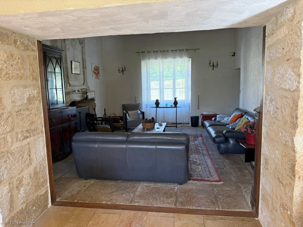 4 bedroom House in Ruffec, France – r7283