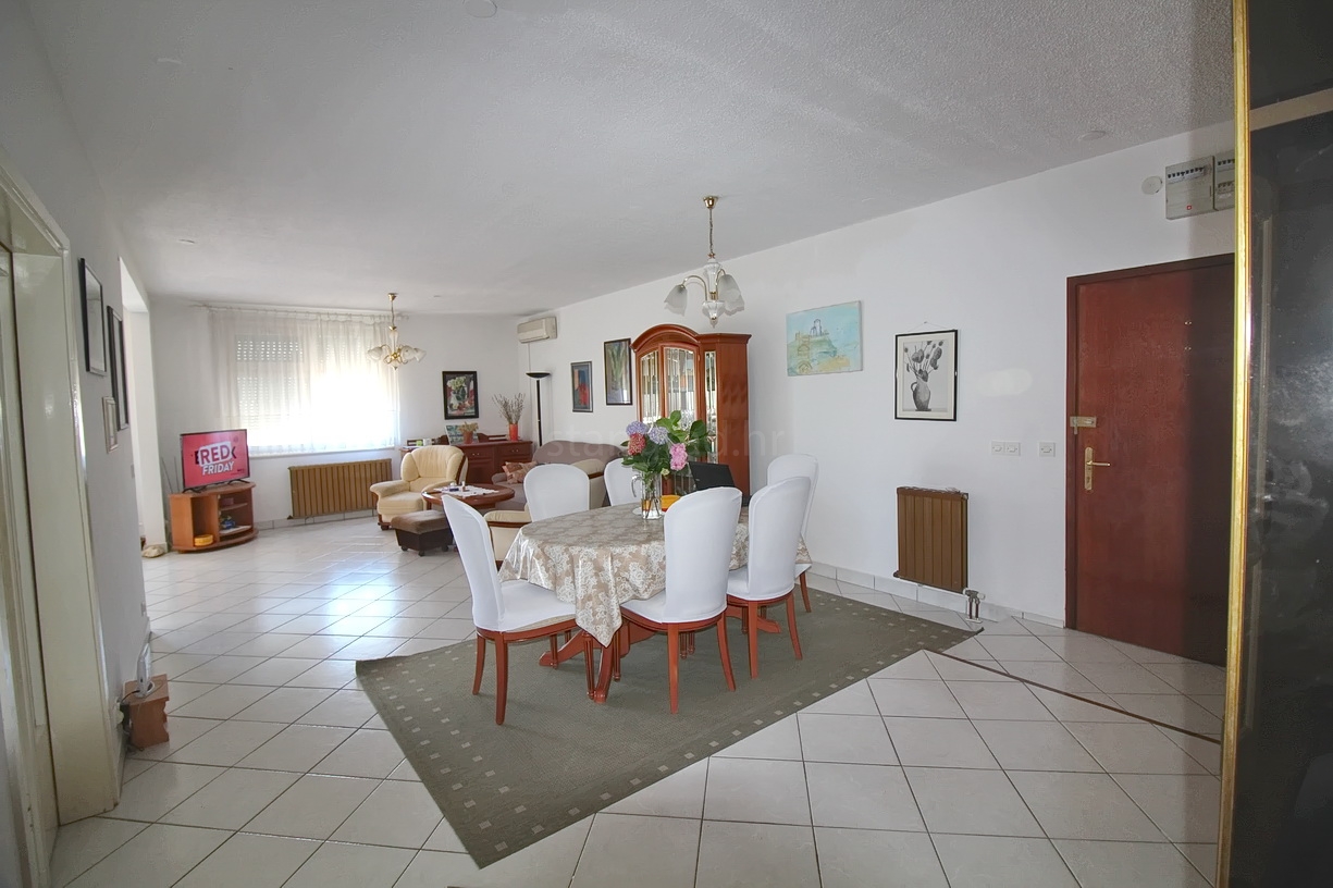 3 bedroom apartment in Omišalj, Croatia – 103562