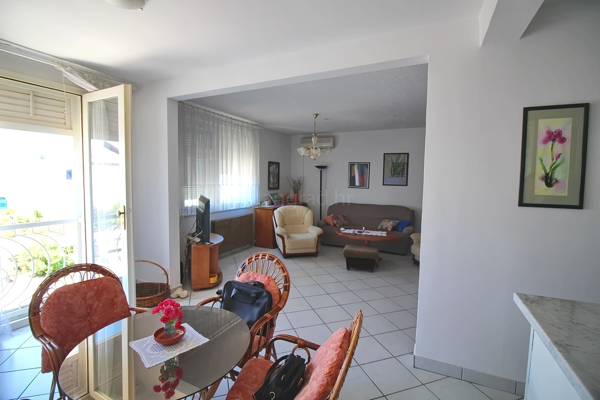 3 bedroom apartment in Omišalj, Croatia – 103562