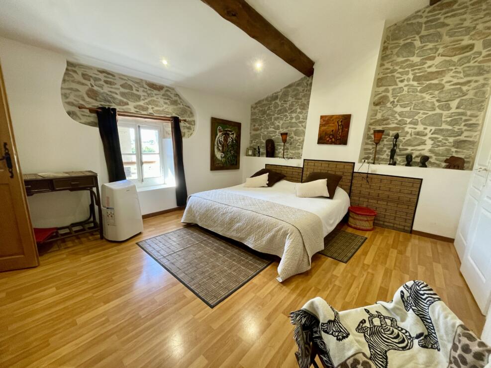 Saint Frichoux – Spacious village property with countryside views.