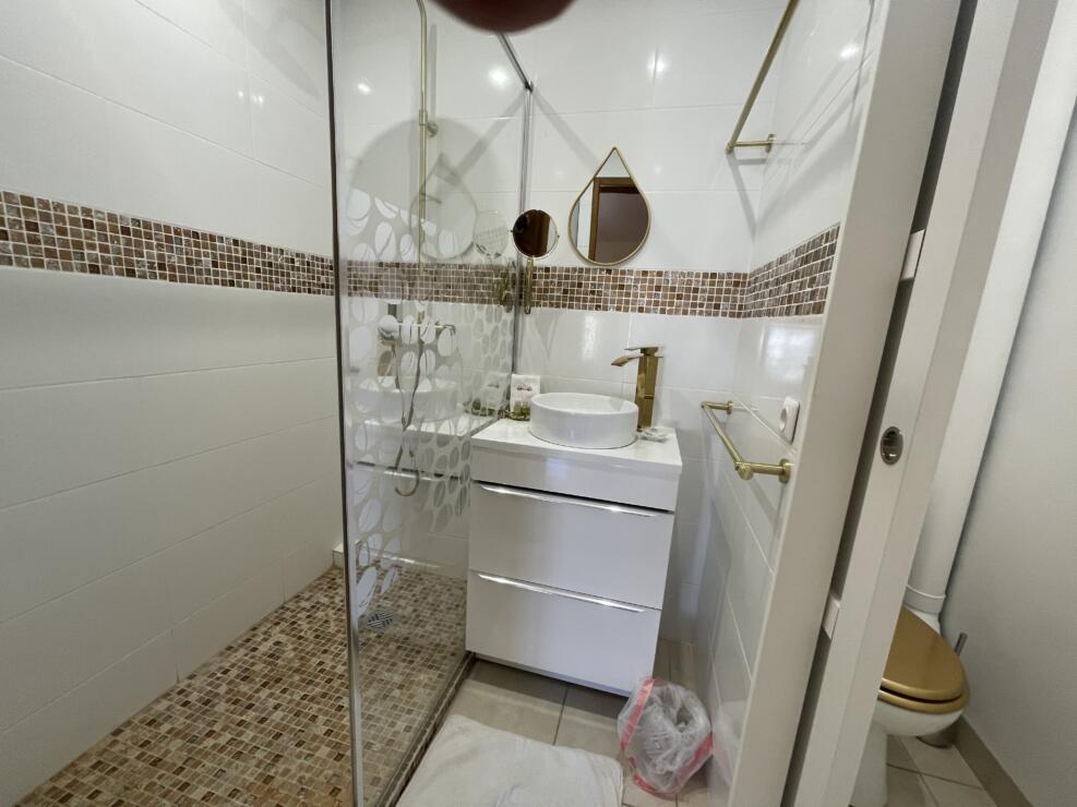 Saint Frichoux – Spacious village property with countryside views.