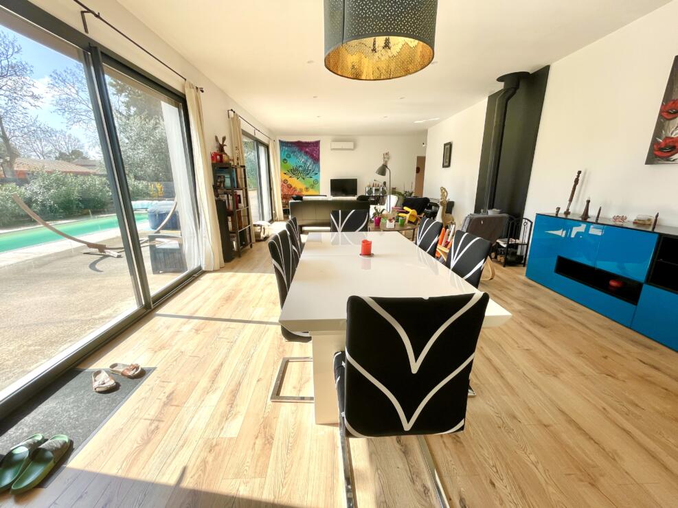Escales – a newly built villa style property with 4 bedrooms, open plan living and swimming pool.