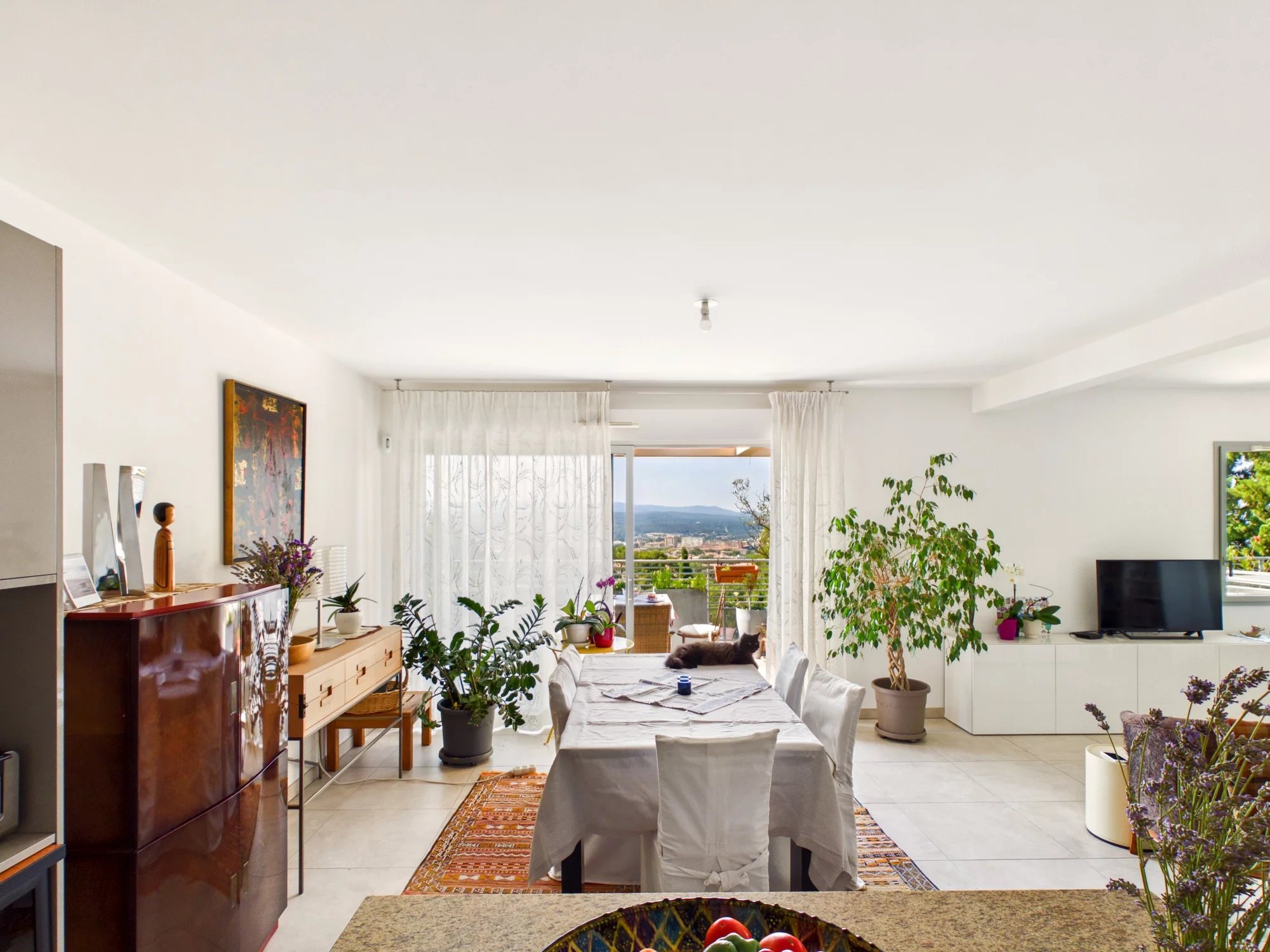 Contemporary Apartment of about 93m² with Panoramic Views over Aix-en-Provence, Provence-Alpes-Côte d’Azur – France – BVI86264