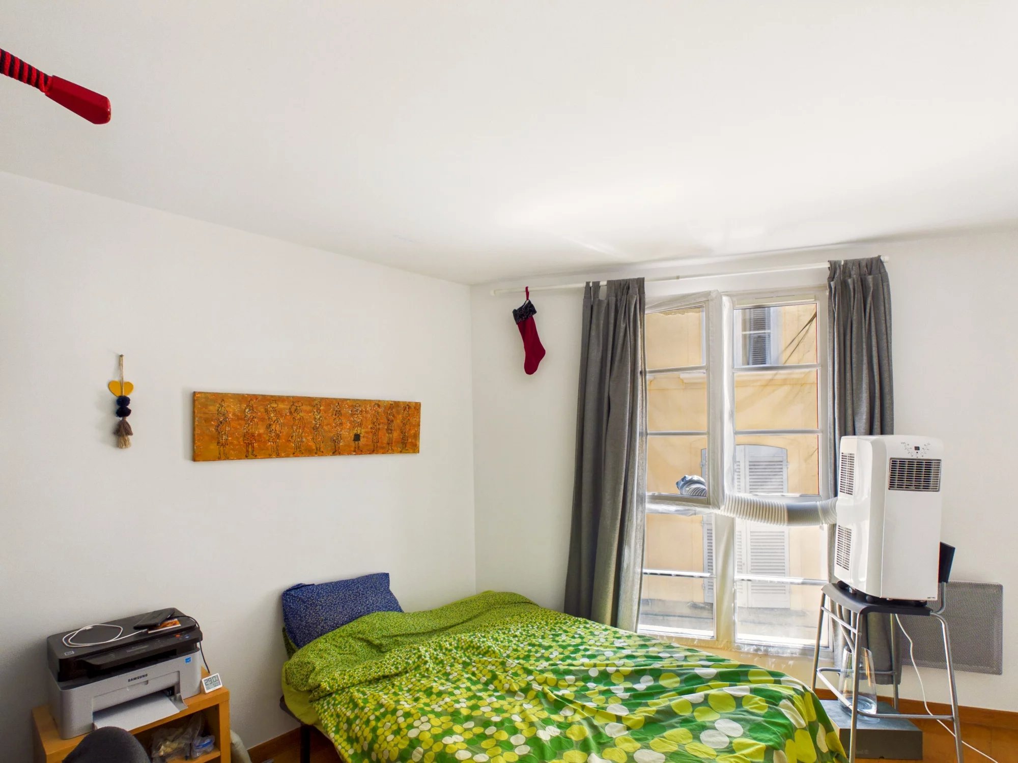 AIX-EN-PROVENCE – HISTORIC CITY CENTRE Rare Opportunity – 2-Bedroom Apartment with Terrace, Lift and Private Garage, Provence-Alpes-Côte d’Azur – France – BVI86096