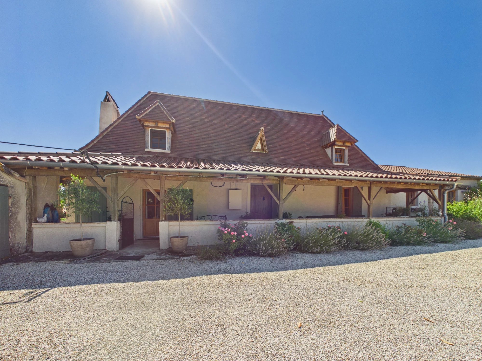 Beautiful Périgourdine Home with Barn and Swimming Pool, Aquitaine – France – BVI85932