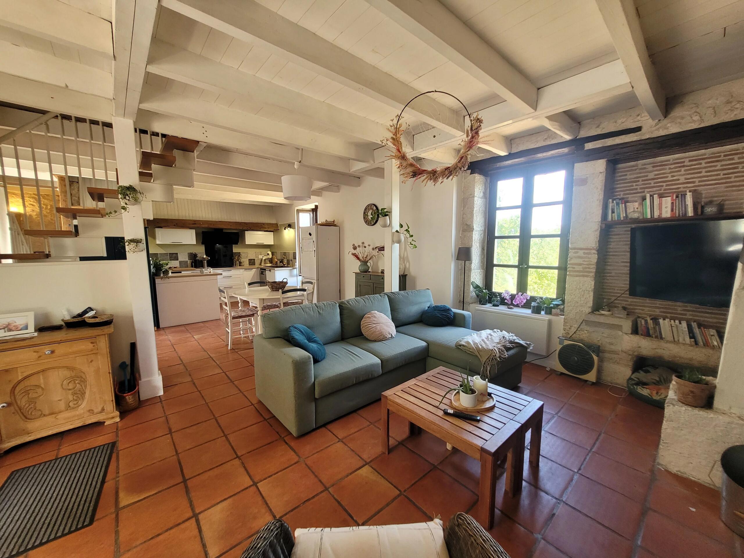 Secluded property with two gîtes and pool, Midi-Pyrénées – France – BVI86458