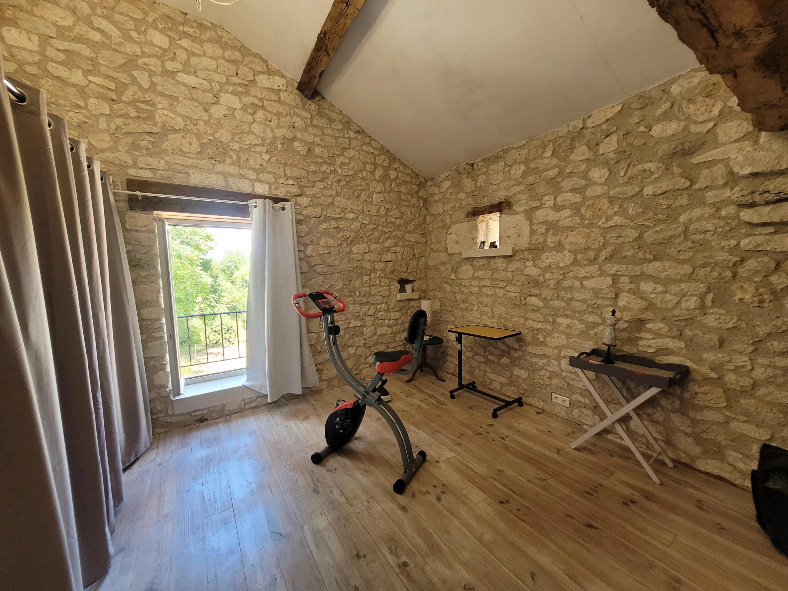 Secluded property with two gîtes and pool, Midi-Pyrénées – France – BVI86458