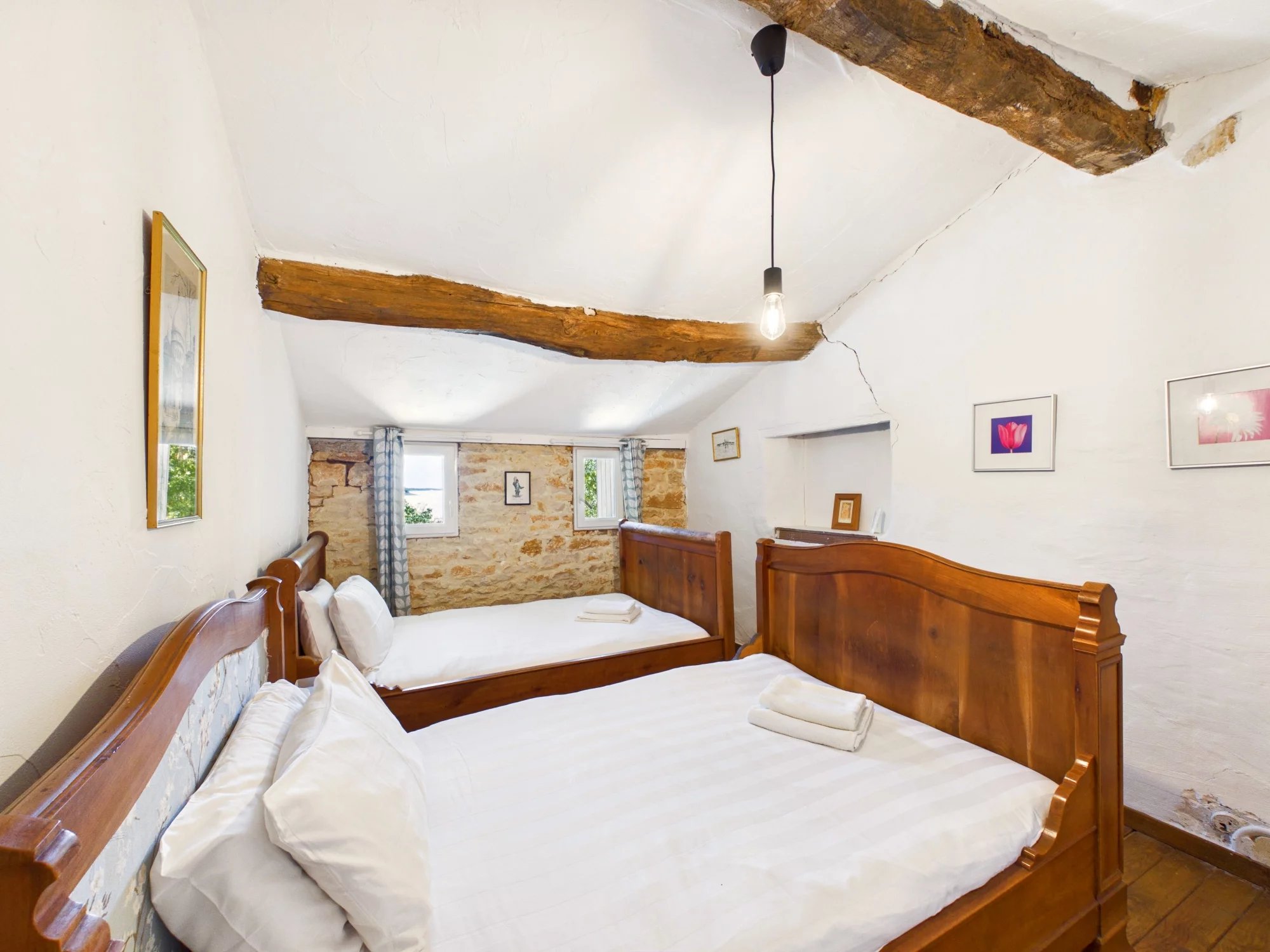 A peaceful haven surrounded by nature – Heated pool, privacy and beautiful countryside views, Poitou-Charentes – France – BVI86052