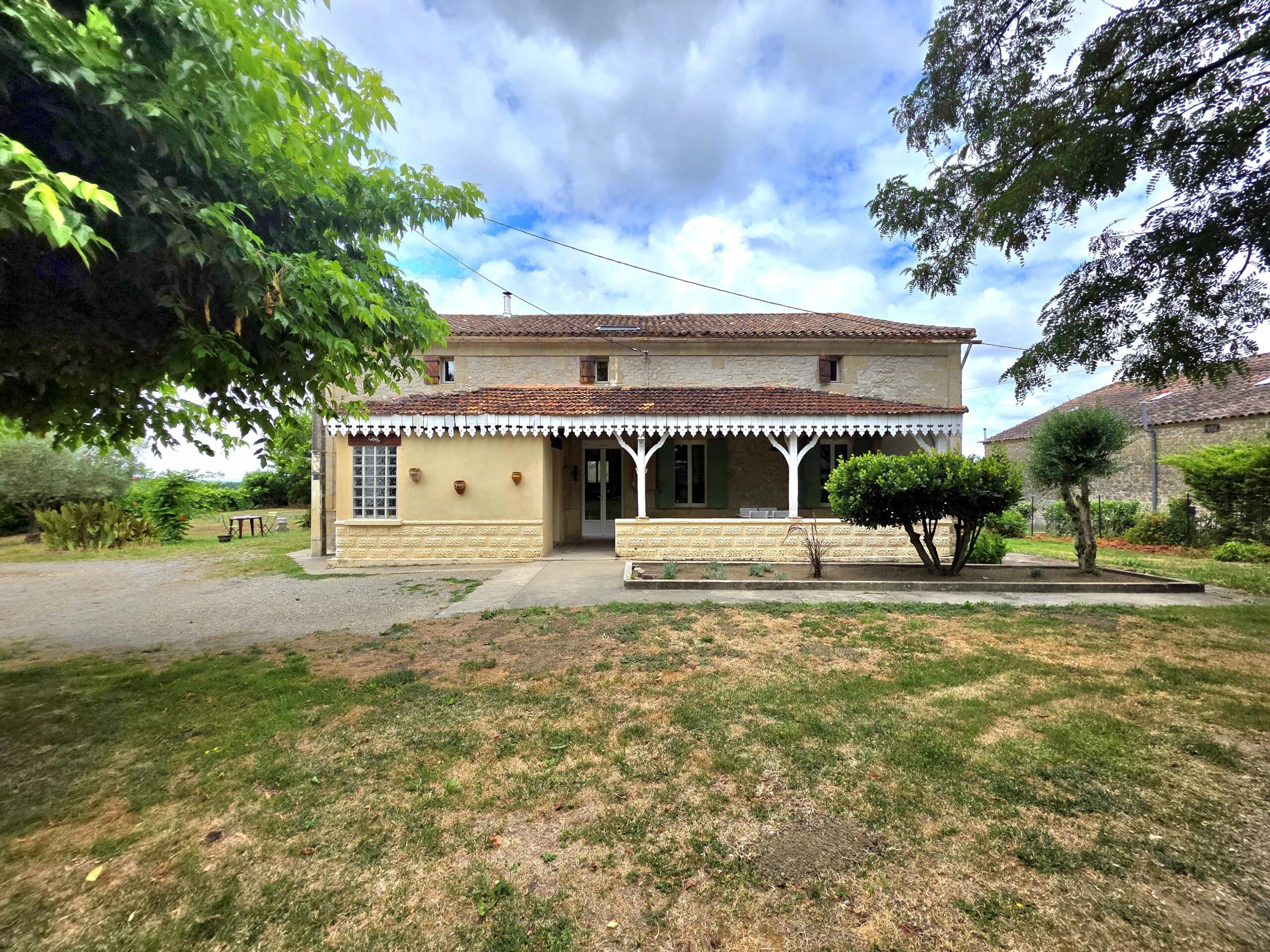 The Old Chai – Spacious Stone House with Renovated Barn and Panoramic Views, Aquitaine – France – BVI77980
