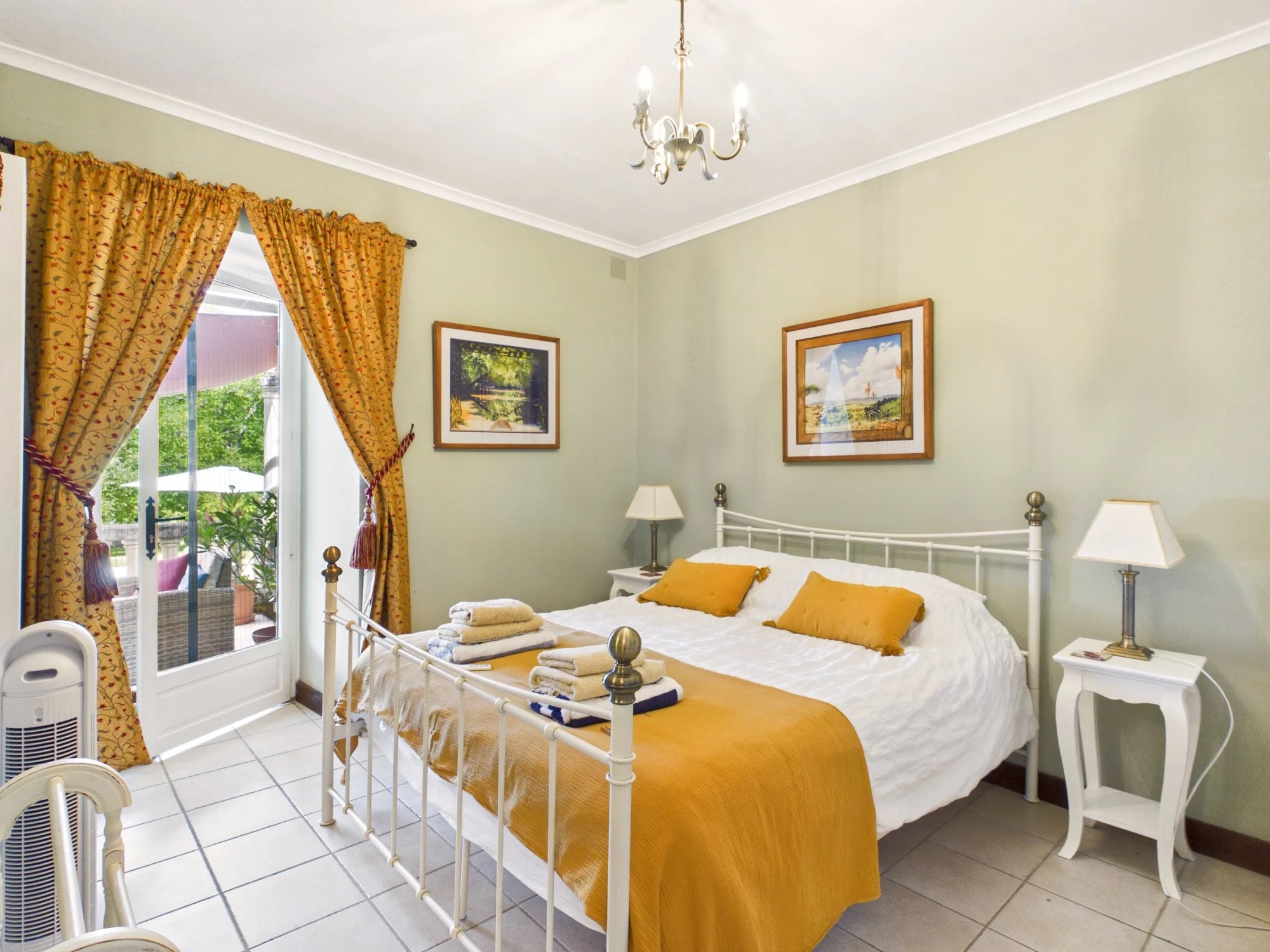 Secluded home with two gites offering income opportunities, Aquitaine – France – BVI85595