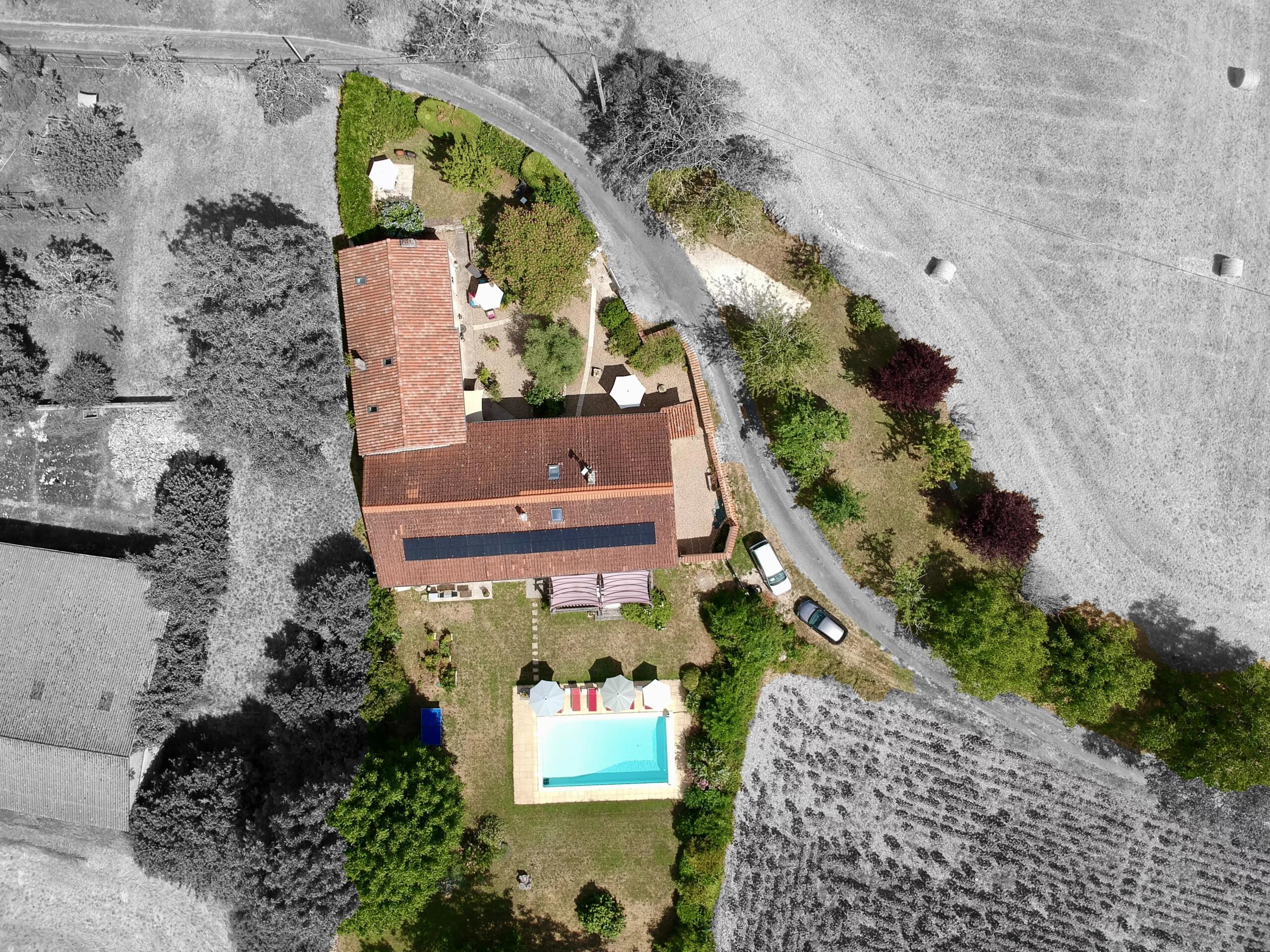Secluded home with two gites offering income opportunities, Aquitaine – France – BVI85595