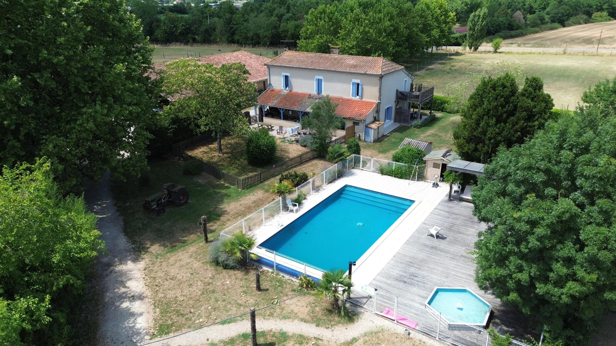 Glamping complex on over 5 hectares of land with a lake, Aquitaine – France – BVI86375