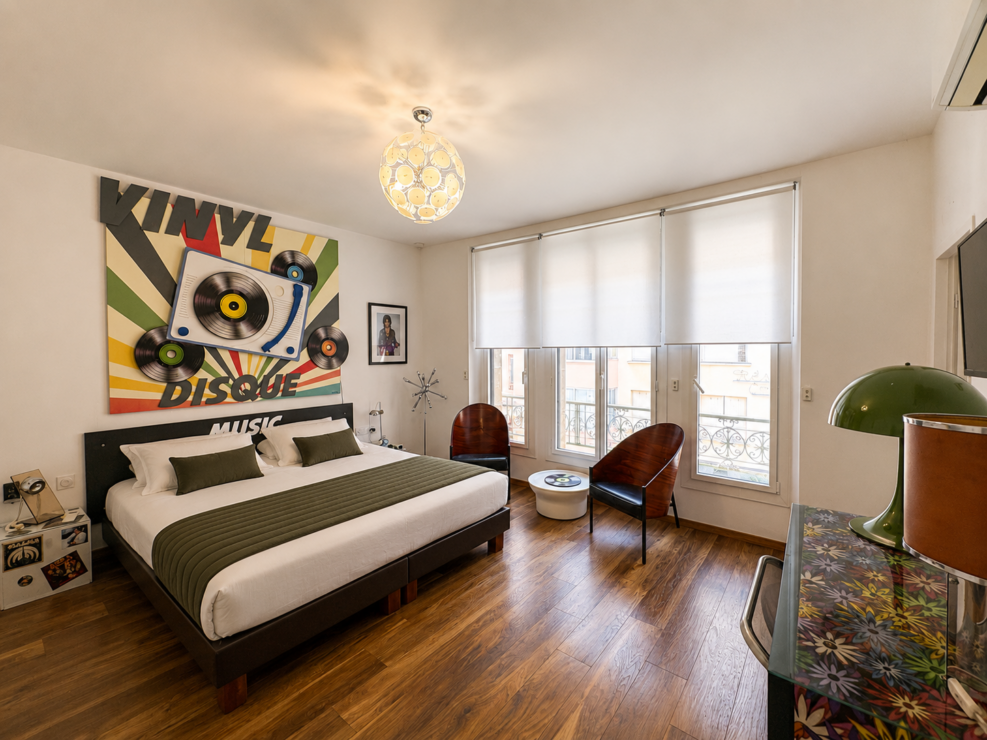 Elegant Townhouse with Secret Garden & Established Boutique B&B in the Heart of Carcassonne