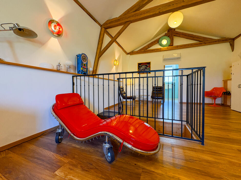 Elegant Townhouse with Secret Garden & Established Boutique B&B in the Heart of Carcassonne