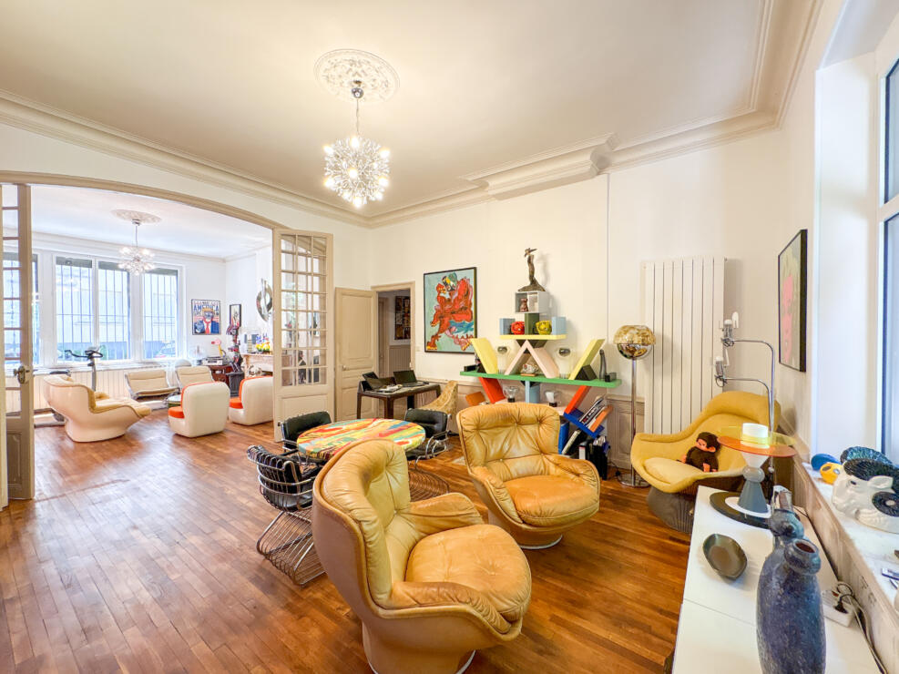 Elegant Townhouse with Secret Garden & Established Boutique B&B in the Heart of Carcassonne