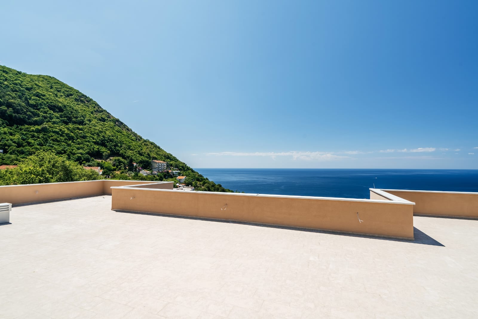 20 bedroom Commercial Property in Seoce, Budva Municipality, Montenegro – MRENB-119