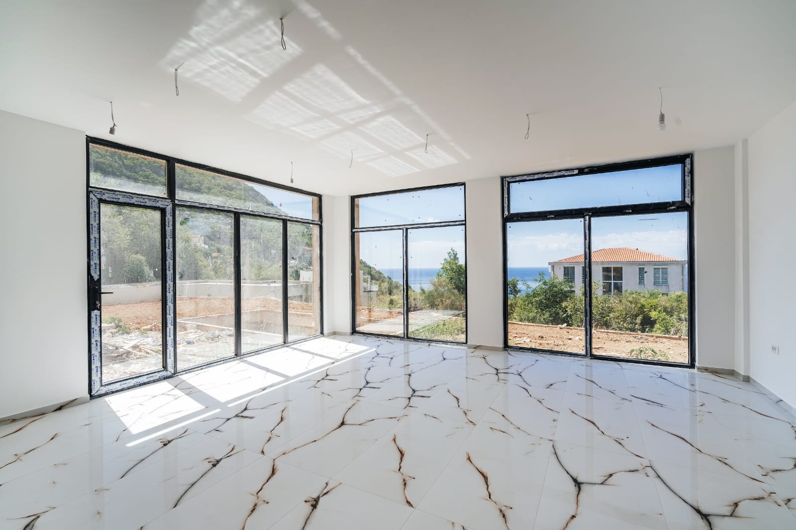 20 bedroom Commercial Property in Seoce, Budva Municipality, Montenegro – MRENB-119