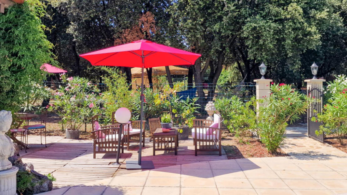 Exceptional Contemporary Villa with Independent Gîte, Pool and 5,000m² Landscaped Gardens in Montolieu