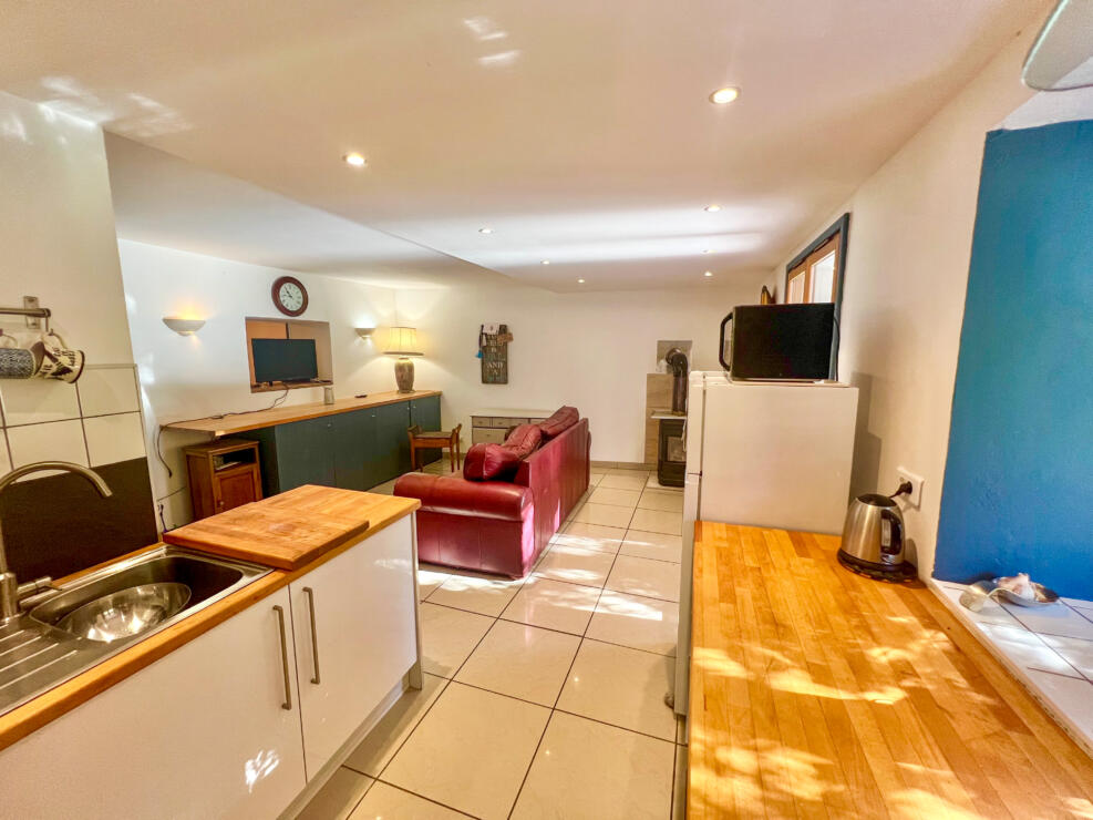 Beautiful Home with B&B Potential, Terraces and Garden – Foix Area