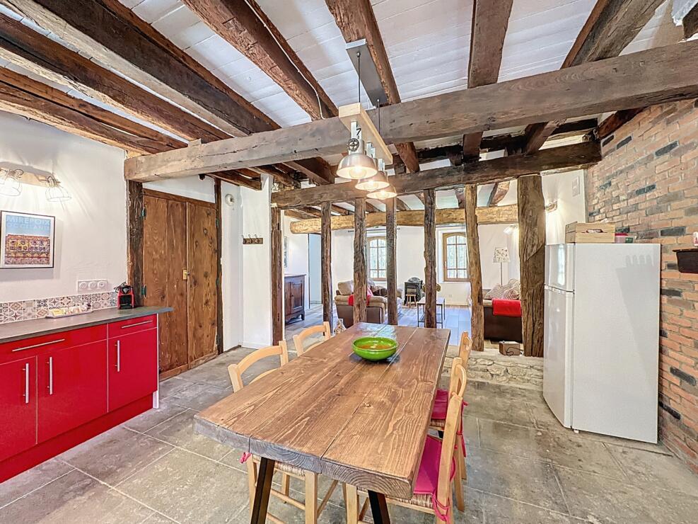 Character Property with Independent Gîte, Heated Pool and 1.5 ha of Woodland – 5 Minutes from Mirepoix