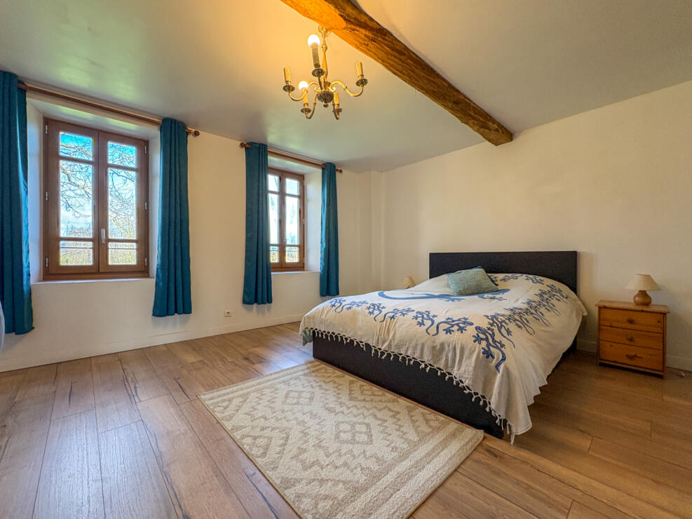 Character Property with Independent Gîte, Heated Pool and 1.5 ha of Woodland – 5 Minutes from Mirepoix