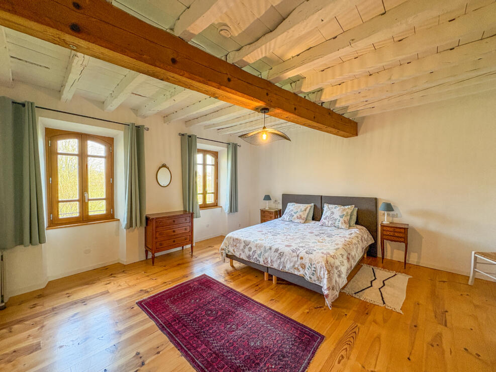 Character Property with Independent Gîte, Heated Pool and 1.5 ha of Woodland – 5 Minutes from Mirepoix