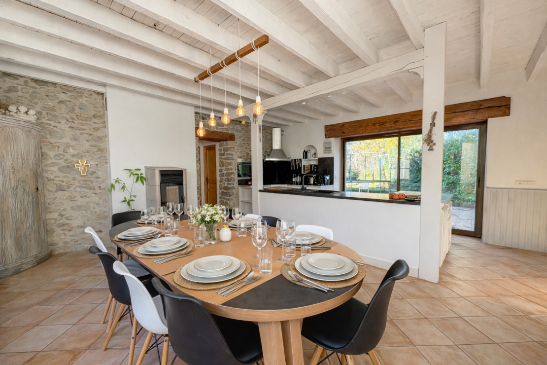 Charming Stone Property with Pool, Wellness Area and Guest Accommodation Potential
