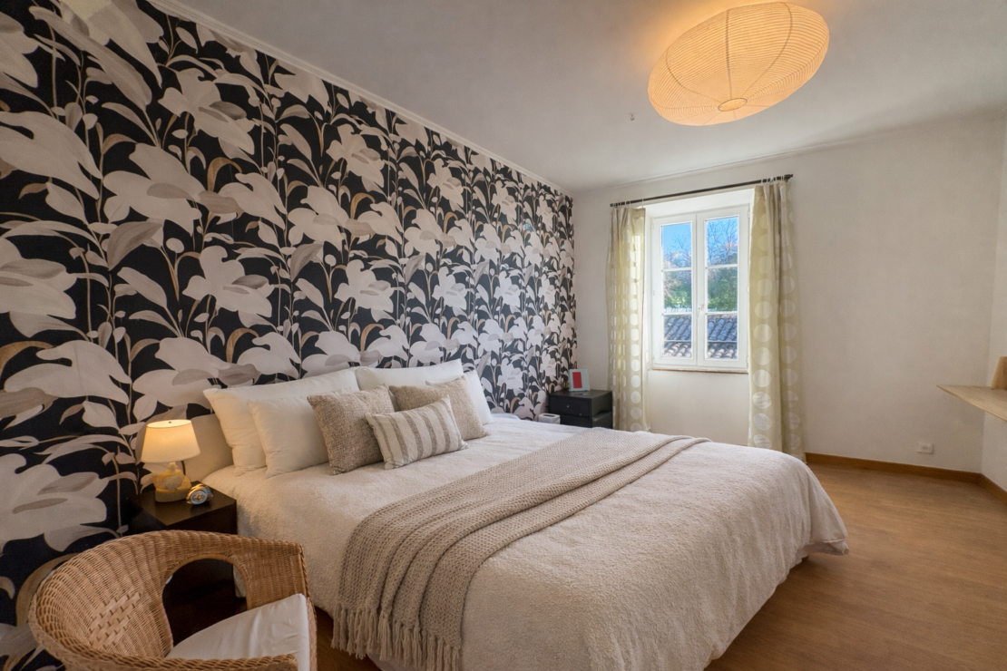 Charming Stone Property with Pool, Wellness Area and Guest Accommodation Potential