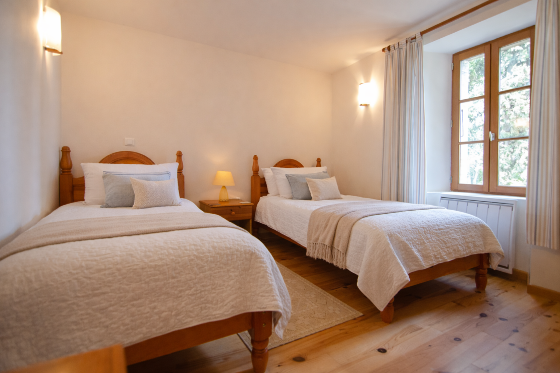 Spacious 4/5-bed family home with large garden, pool, double garage – B&B potential near Belpech