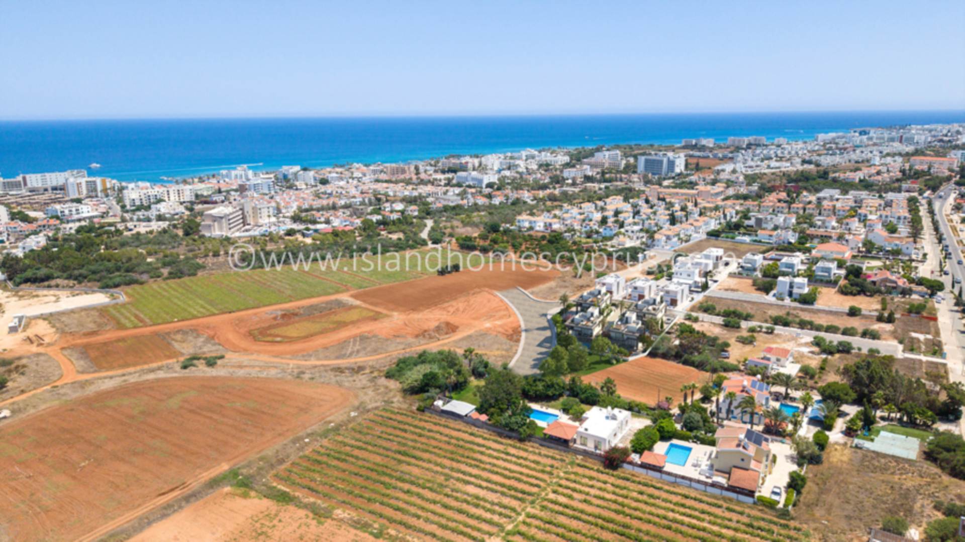 3 bedroom Villa in Pernera, Famagusta, Cyprus – QvP102dp
