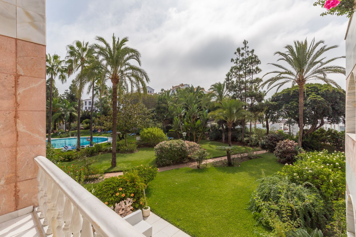 3 bedroom Ground Floor Apartment in Marbella, Malaga, Spain – 428-03817D