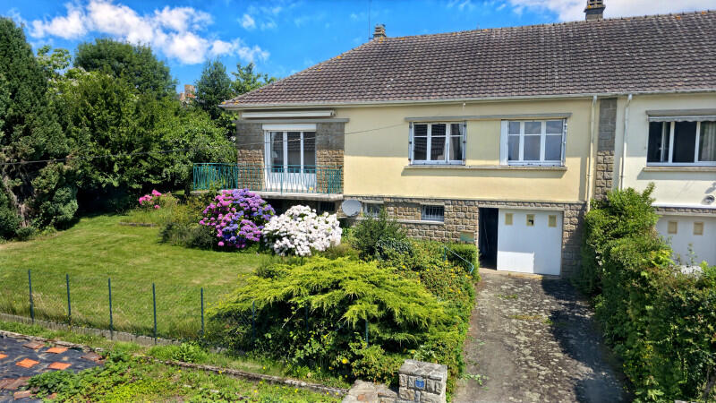 3 bedroom House for Sale in Domfront en Poiraie, Orne, Normandy