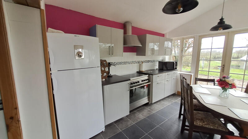 3 Bedroom House for Sale in Tinchebray-Bocage, Orne, Normandy