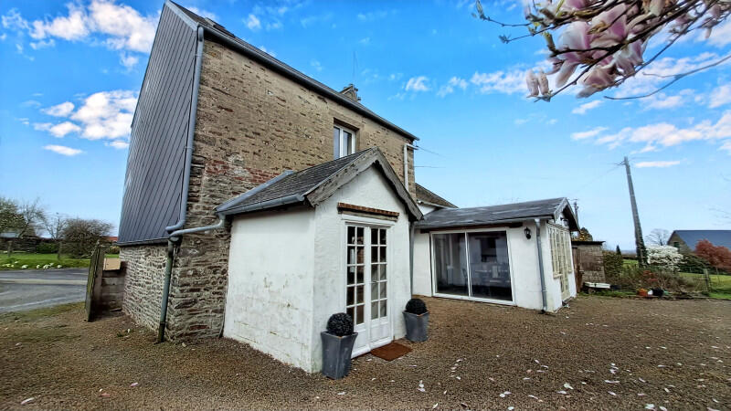 3 Bedroom House for Sale in Tinchebray-Bocage, Orne, Normandy